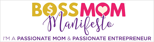 Dette er et screenshot af et billede til Boss Mom Manifest oprettet af Dana Malstaff. Titlen siger Boss Mom Manifest, og ordene vises i henholdsvis gul, lyserød og lilla. Et dollartegn vises inde i O i ordet Boss. Et hjerte vises inde i O i ordet mor. Manifest vises i en skrifttype. Under titlen er lilla tekst med tagline "Jeg er en lidenskabelig mor & lidenskabelig iværksætter".