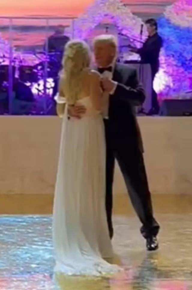 Tiffany dansede med sin far