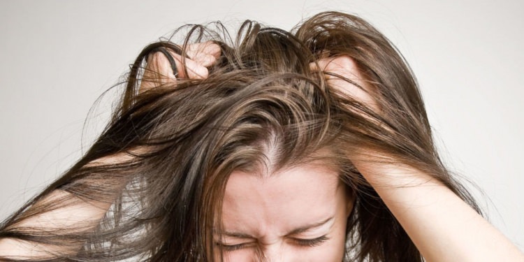 Hvordan rengør man lus fra håret?