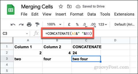 Et eksempel på en CONCATENATE-formel i Google Sheets, der bruger tomme tekststrenge