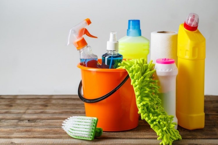 Hvilke rengøringsprodukter bør ikke blandes sammen?