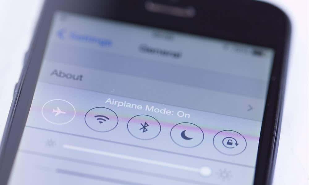 Sådan aktiverer eller deaktiverer du flytilstand på Android eller iPhone