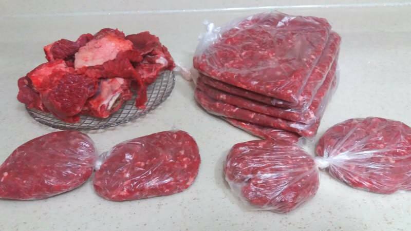 Hvor lang tid opbevares kødet i fryseren? Sådan opbevares rødt kød i fryseren