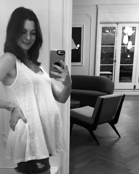 Anne Hathaway gravid for anden gang