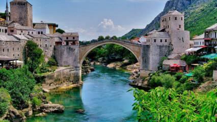 Hvor er Mostar-broen? I hvilket land ligger Mostar-broen? Hvem byggede Mostar-broen?