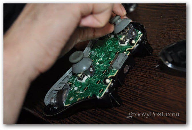 Skift Xbox 360-controller analoge thumbsticks tag gamle sticks af