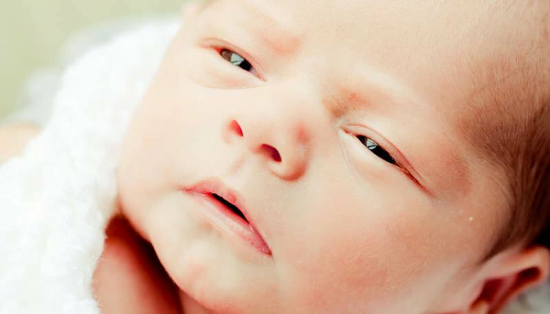 Øjenfarveberegningsformel til babyer! Hvornår er øjenfarve permanent hos babyer?