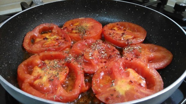 kogte tomater