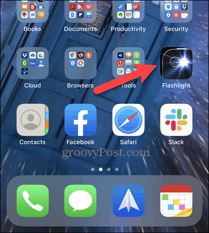 Tryk længe på et ikon på iPhone-startskærmen