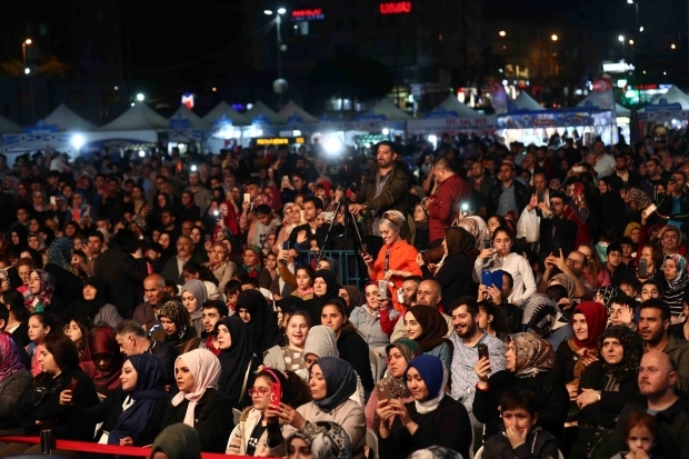 Den bosniske sangerinde Zeyd Şoto og Eşref Ziya Terzi holdt en koncert!