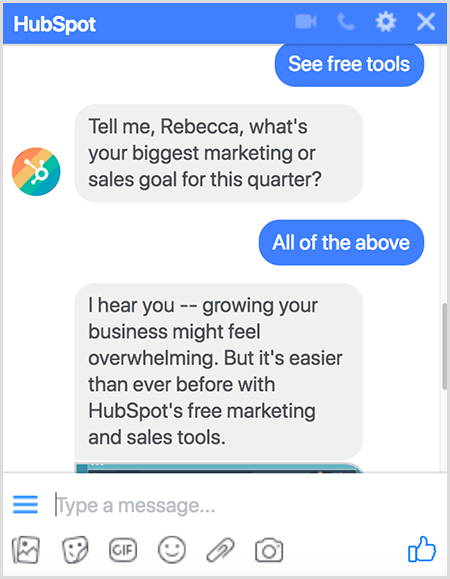 Molly Pitmann siger at stille spørgsmål fungerer godt i en chatbog. HubSpot chatbot stiller spørgsmål som Hvad er dit største marketing- eller salgsmål for dette kvartal?