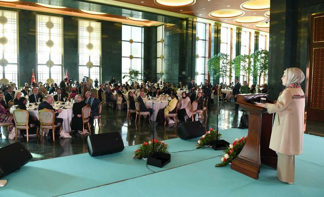 Emine Erdogan, der holdt en tale om det afrikanske hus-program