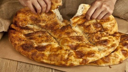 Hvor mange kalorier i en fjerdedel Ramadan pita? Ramadan pita opskrift uden vægt! Spiser pita på sahur ..