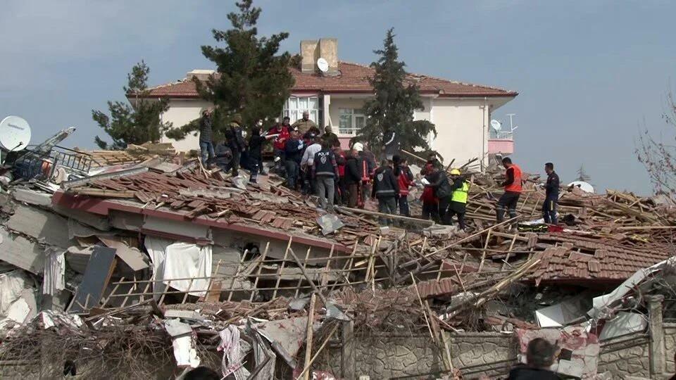 Emine Erdoğan overbragte sine bedste ønsker til alle borgere, der var berørt af jordskælvet i Malatya