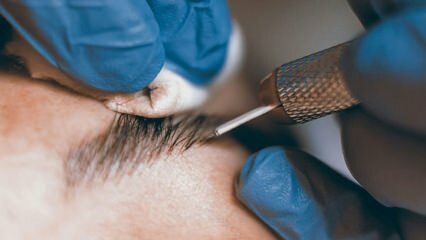 Hvad er metoden til at fylde øjenbryn med hårteknikken? Mikroblading-metode