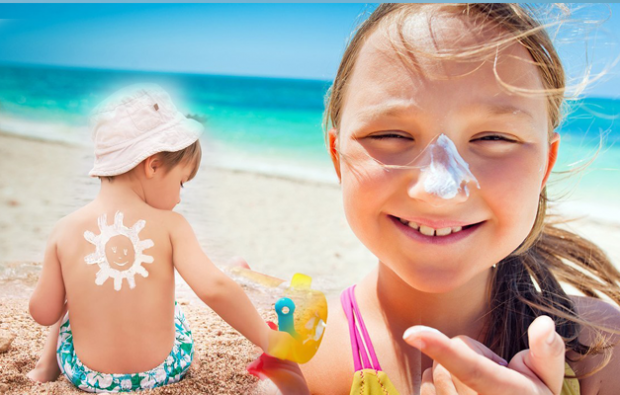 Sådan vælges en solcreme-creme til babyer og børn