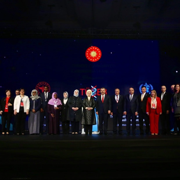 emine erdoğan traditionel medicin kongres