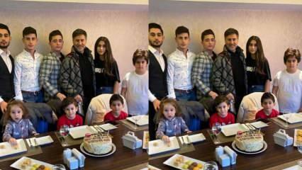 Deling af İzzet Yıldızhan sammen med sine 9 børn!