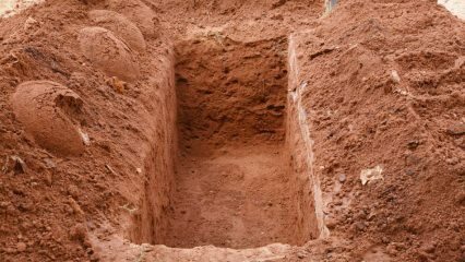 Dyden til Tabaraka, der beskytter mod straf i graven! Bønner, der forårsager og lindrer pine i graven