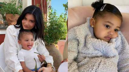 Den unge milliardær Kylie Jenner købte pony til sin 2-årige datter for $ 200.000!