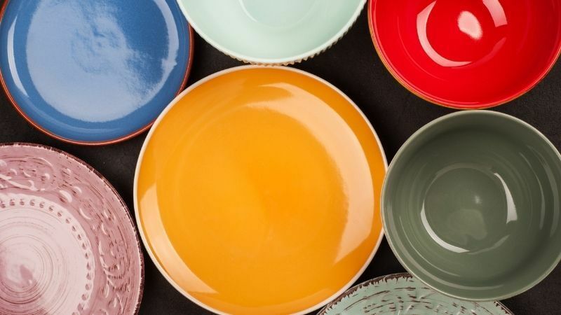 Forskere forklarede, at farverige tallerkener er gode til problemet med at vælge mad
