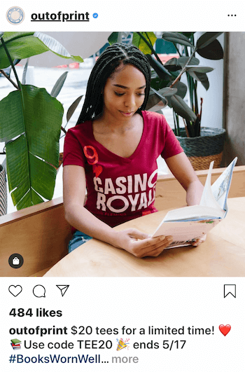 Instagram-forretningsindlæg med person, der bærer produkt