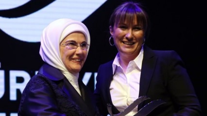 First Lady Erdoğan: Kvinders ånd er energi