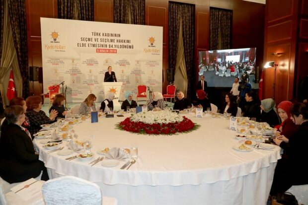 Førstedame Erdoğan deltog i kvindernes rettighedsdag