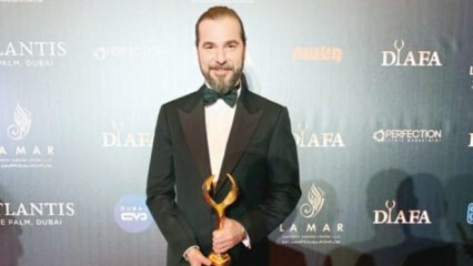 Engin Altan Düzyatan modtog den mest prestigefyldte pris i Mellemøsten!