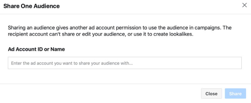 facebook ads manager deler en brugerdefineret målgruppe> del en målgruppen menu med mulighed for at tilføje et annoncekonto id eller navn