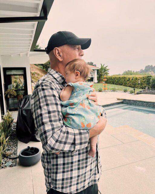 Bruce Willis og hans barnebarn