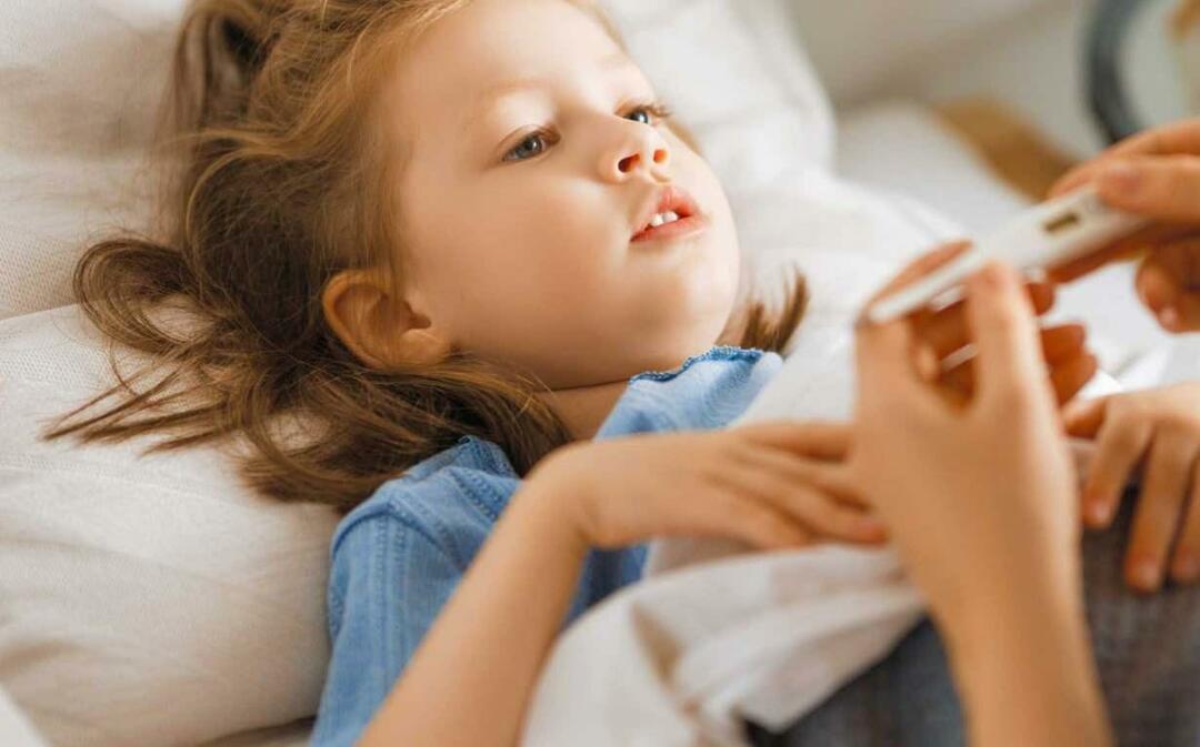 Hvad skal man gøre ved høj feber? Pas på disse, når dine børn får feber