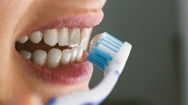 Bruger børstningen af ​​dine tænder fastende?