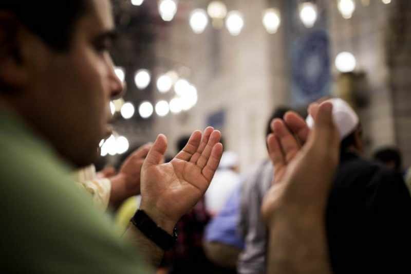 Bøn mellem azan og kamet! Hvad er lejlighedsbønnen? Bøn om at blive læst efter adhan læst
