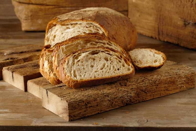 Hvordan laver man det nemmeste brød? Brødopskrift, der ikke blev gammel i lang tid.. Fremstilling af brød i fuld størrelse