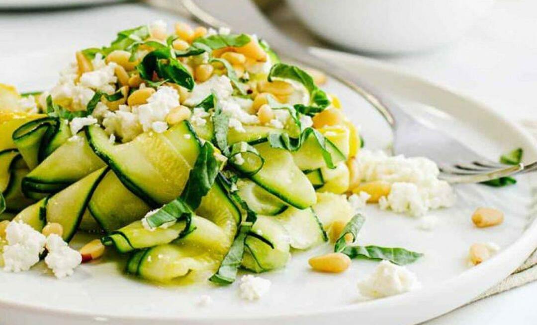 Hvordan laver man zucchinisalat med jordnødder? Denne salat holder dig mæt i seks timer!