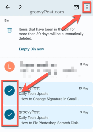 Valg af e-mails i Gmail-papirkurven