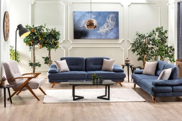 Hvordan laver man marineblå og blå sofadekorationer?