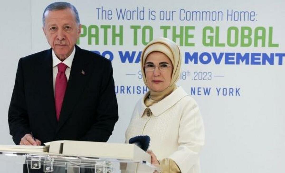 En gestus fra præsident Erdoğan, som var den første til at underskrive "Zero Waste Goodwill Declaration", til sin kone Emine Erdoğan!