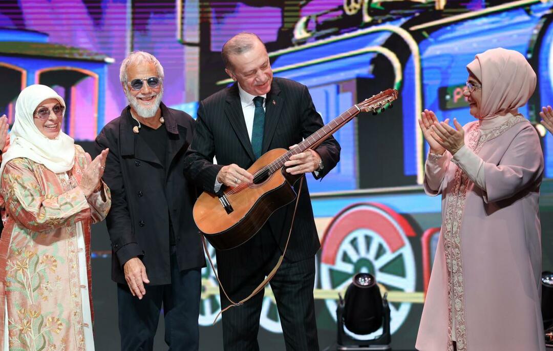 Yusuf Islam gav sin guitar til præsident Erdogan