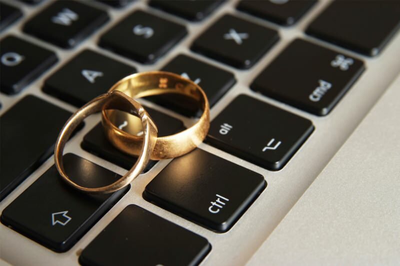 Er internet-ægteskab tilladt? Gifte sig ved at møde online