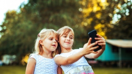 Hvor tæt bør børn være med teknologi?