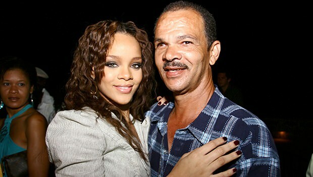 Rihanna strakte hjælpende hånd til sin far, der blev fanget i coronavirus
