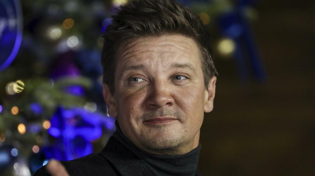 Gode ​​nyheder fra Jeremy Renner, der kom under sneploven! Den berømte skuespiller begyndte at gå