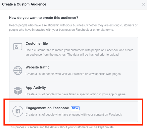 Vælg Engagement på Facebook som den type brugerdefineret målgruppe, du vil oprette.