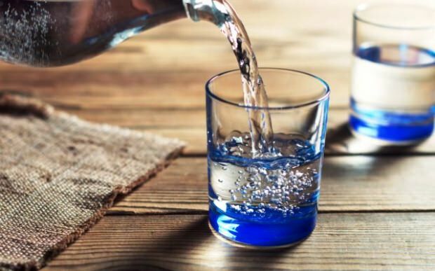 hvad er manerer med drikkevand? Hvordan man drikker vand?