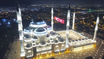 De endelige forberedelser er afsluttet i Çamlıca-moskeen! Den første adhan læses torsdag