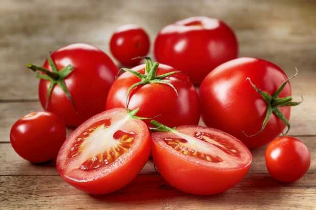 sure fødevarer såsom tomater udløser gastritis