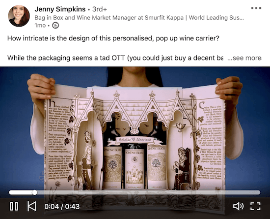 eksempel på en linkedin-video fra jenny simpkins, der viser, hvordan man bruger den indbyggede detaljerede emballage af en vinpakke til at imponere