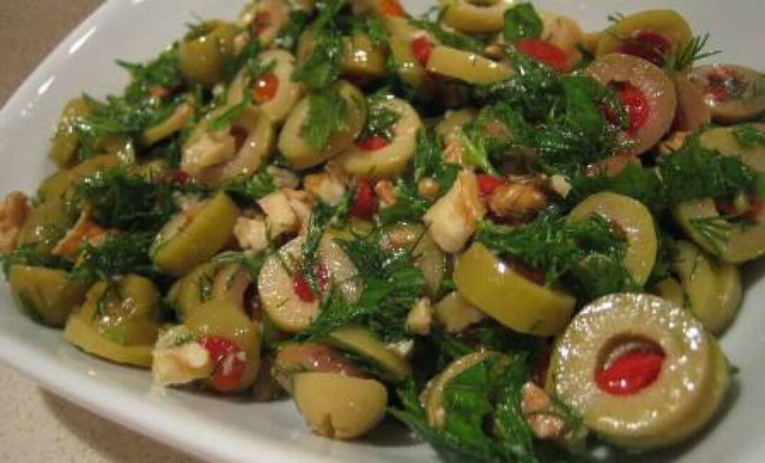 Salaten, som vi kan sætte på vores borde med oliven dyrket i hvert hjørne af Tyrkiet...